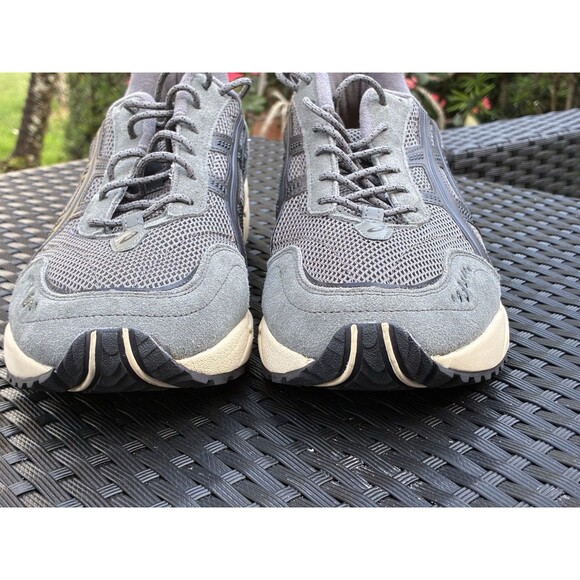 ASICS Gel 1090V2 Truffle Grey Black - 1203A382-022 MENS SZ 14 main image 4